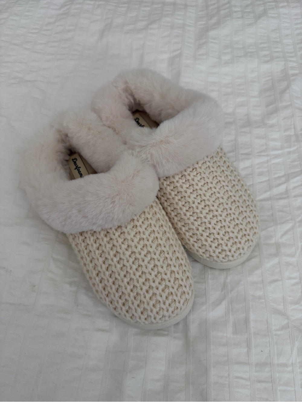 dearfoams Cream Knit Faux-Fur Clog Slippers Large (9-10)
